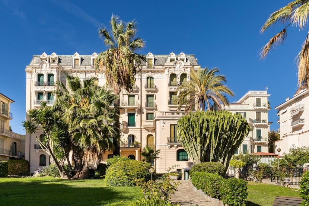 Apartamento La Casa Di Anna, In Palazzina Liberty Fronte Parco Bordighera Exterior foto