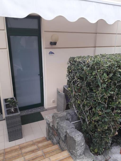 Apartamento La Casa Di Anna, In Palazzina Liberty Fronte Parco Bordighera Exterior foto